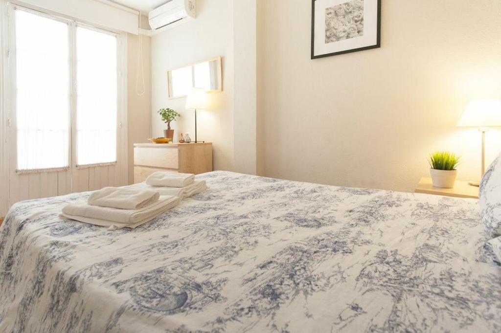 Plaza De Santa Cruz Apartment เซบีญา ภายนอก รูปภาพ