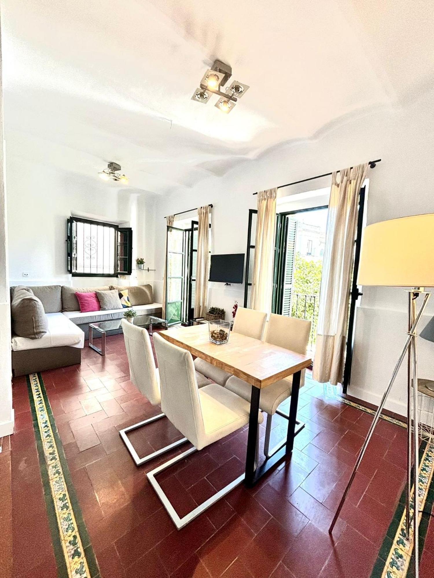 Plaza De Santa Cruz Apartment เซบีญา ภายนอก รูปภาพ